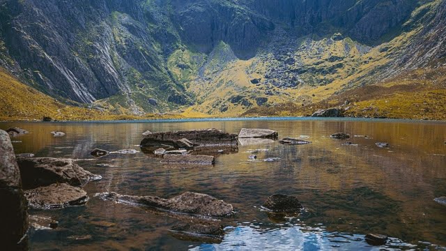 Er der direkte tog fra London til Cardiff?